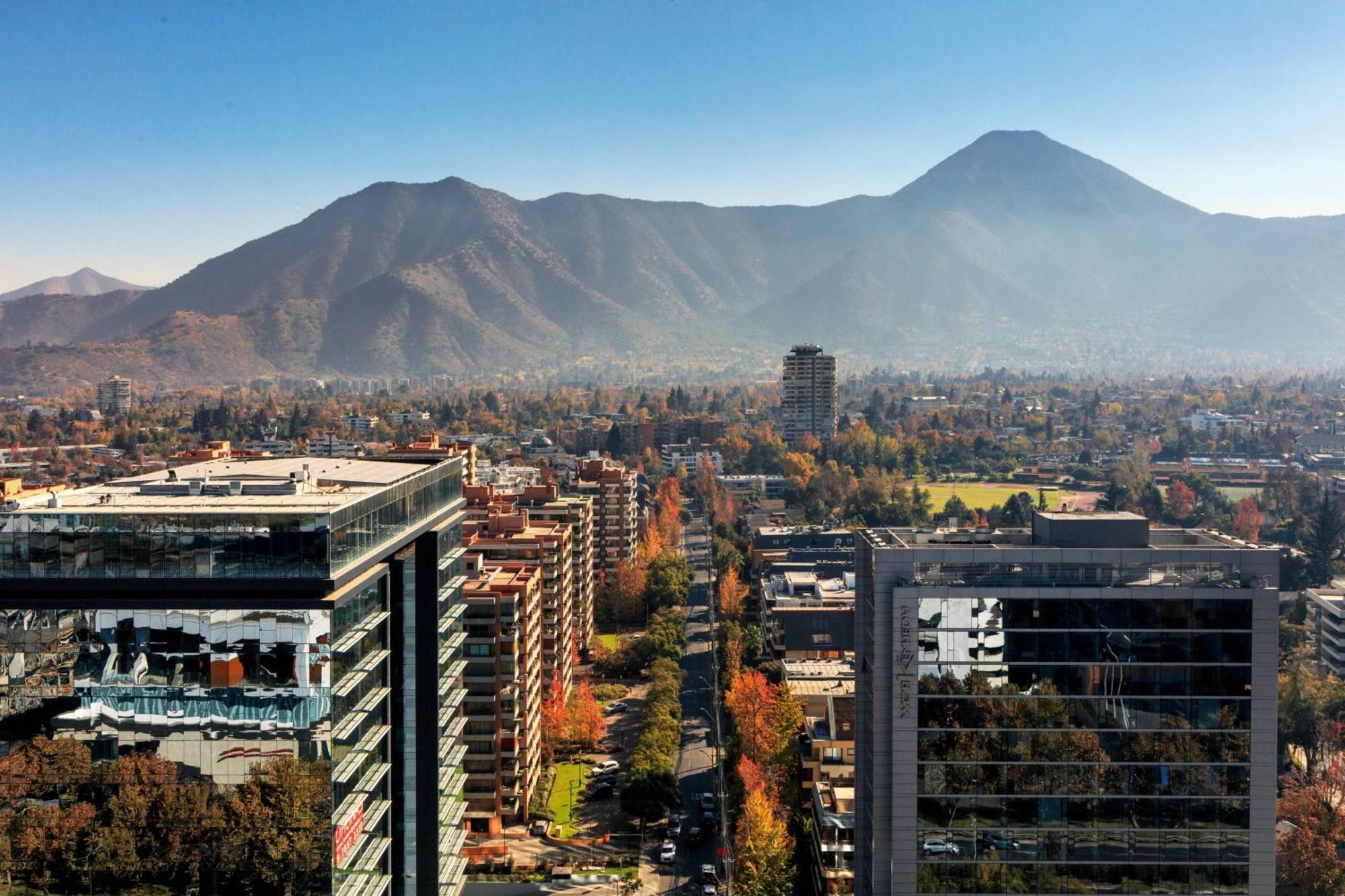 Courtyard By Marriott Santiago Las Condes Exterior foto