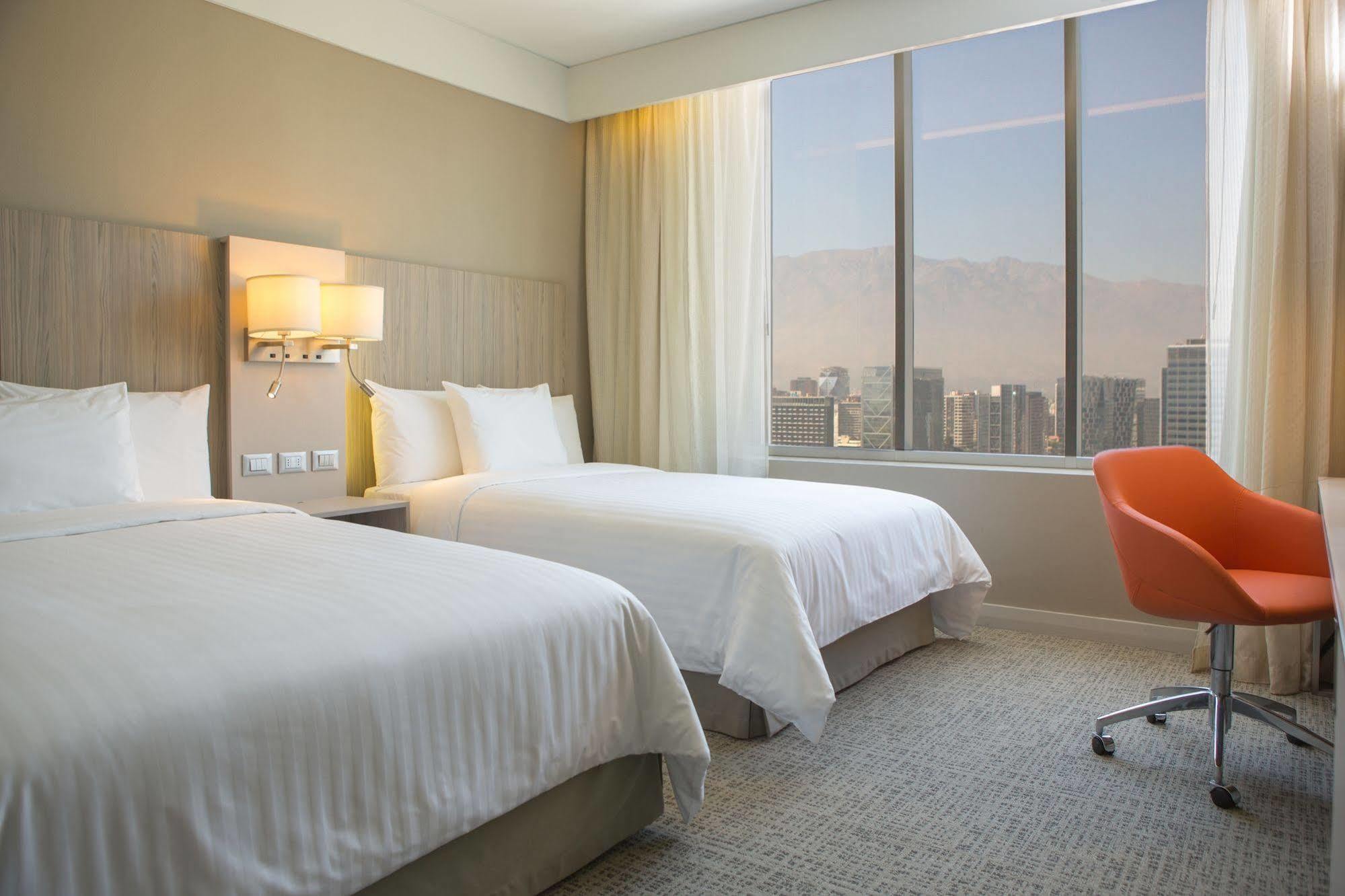 Courtyard By Marriott Santiago Las Condes Exterior foto